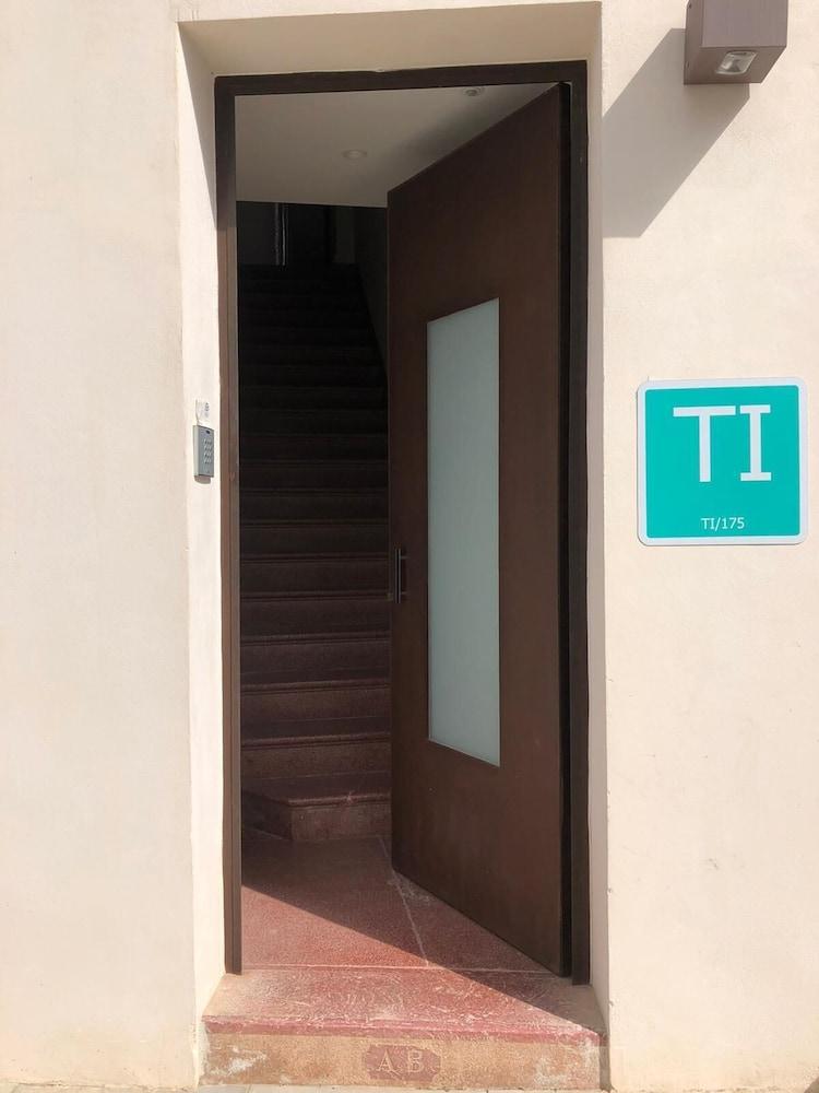Ti Central Maria María de la Salud 外观 照片